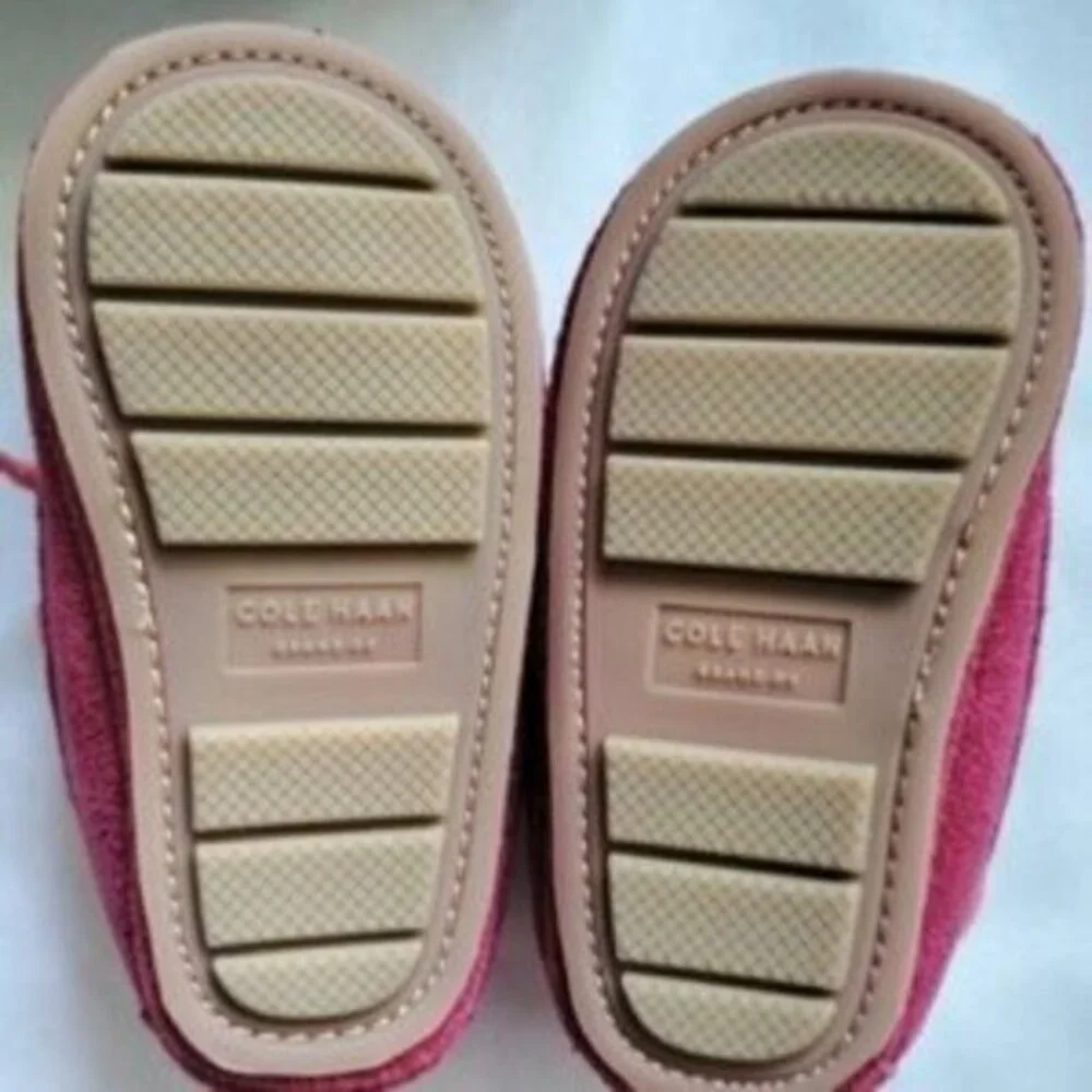 Cole Haan Baby Preppy Luxury Vibrant Moccasin Loafers 2 Pink Suede Shoes NEW